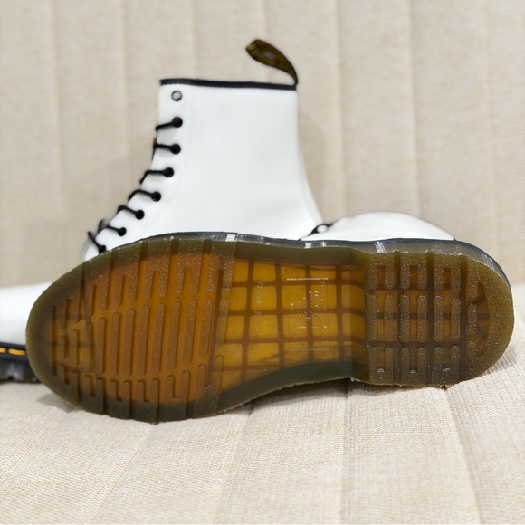 NEW Dr. Martens 1460 Unisex White Boots with Black Laces - Picture 6 of 8